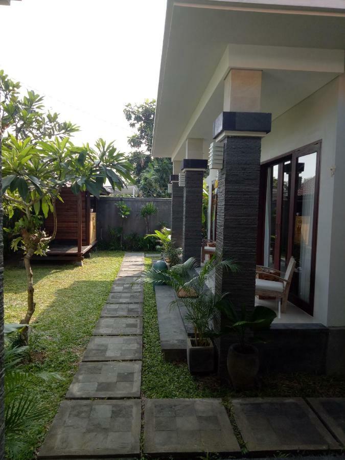Guest House Reisya Nusa Dua  Esterno foto