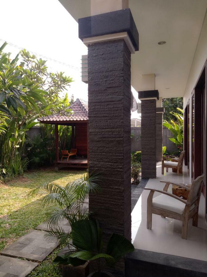 Guest House Reisya Nusa Dua  Esterno foto