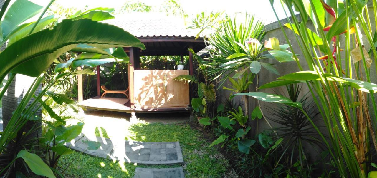 Guest House Reisya Nusa Dua  Esterno foto
